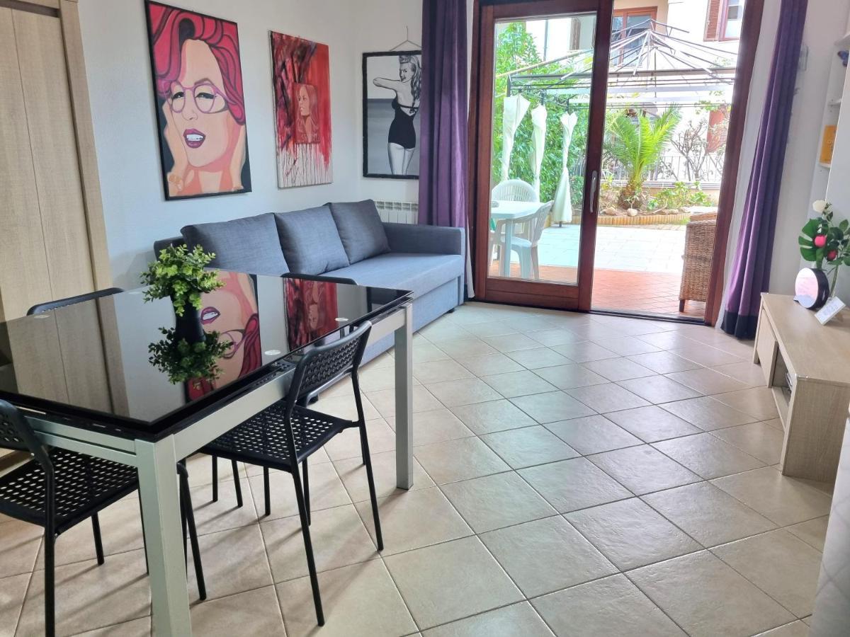 ValeValeHome - fully equipped kitchen, reserved parking, big garden Olbia Eksteriør bilde