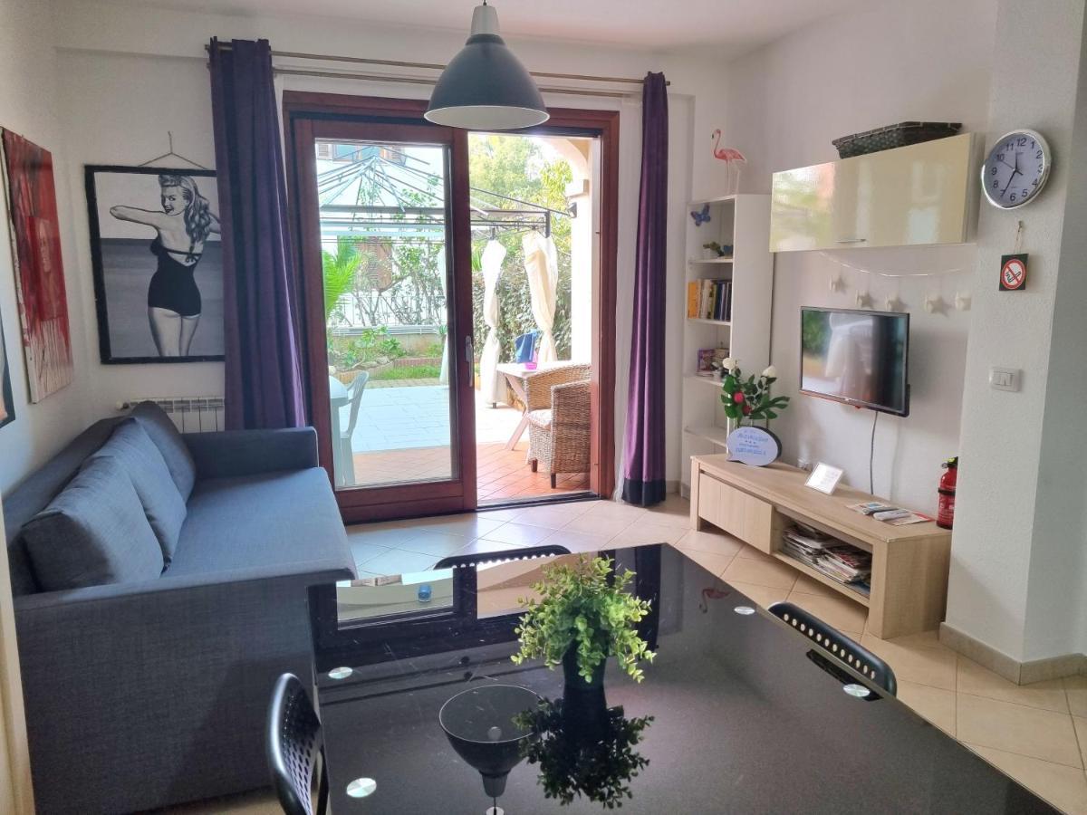 ValeValeHome - fully equipped kitchen, reserved parking, big garden Olbia Eksteriør bilde