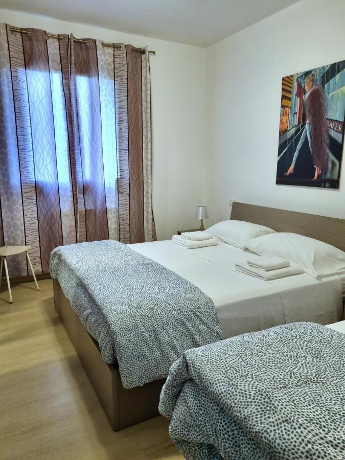 ValeValeHome - fully equipped kitchen, reserved parking, big garden Olbia Eksteriør bilde