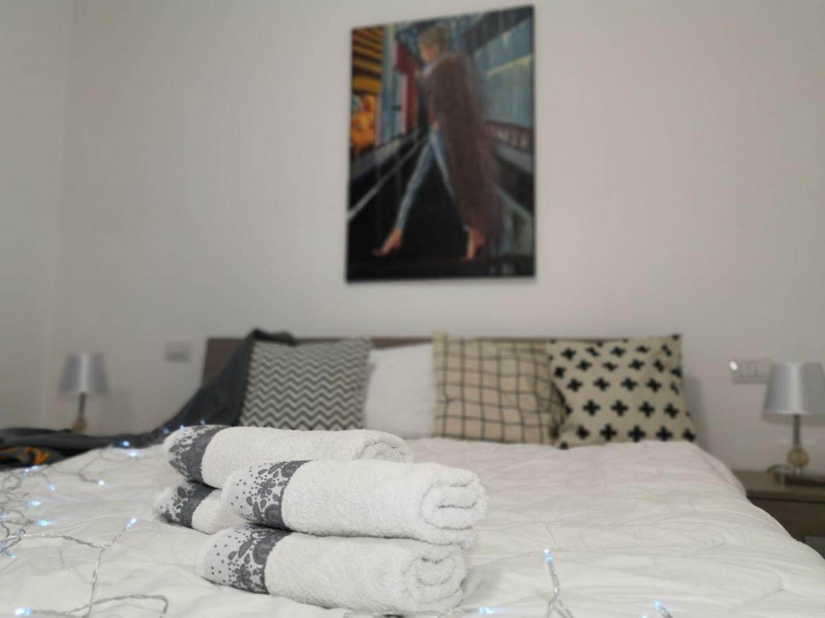 ValeValeHome - fully equipped kitchen, reserved parking, big garden Olbia Eksteriør bilde